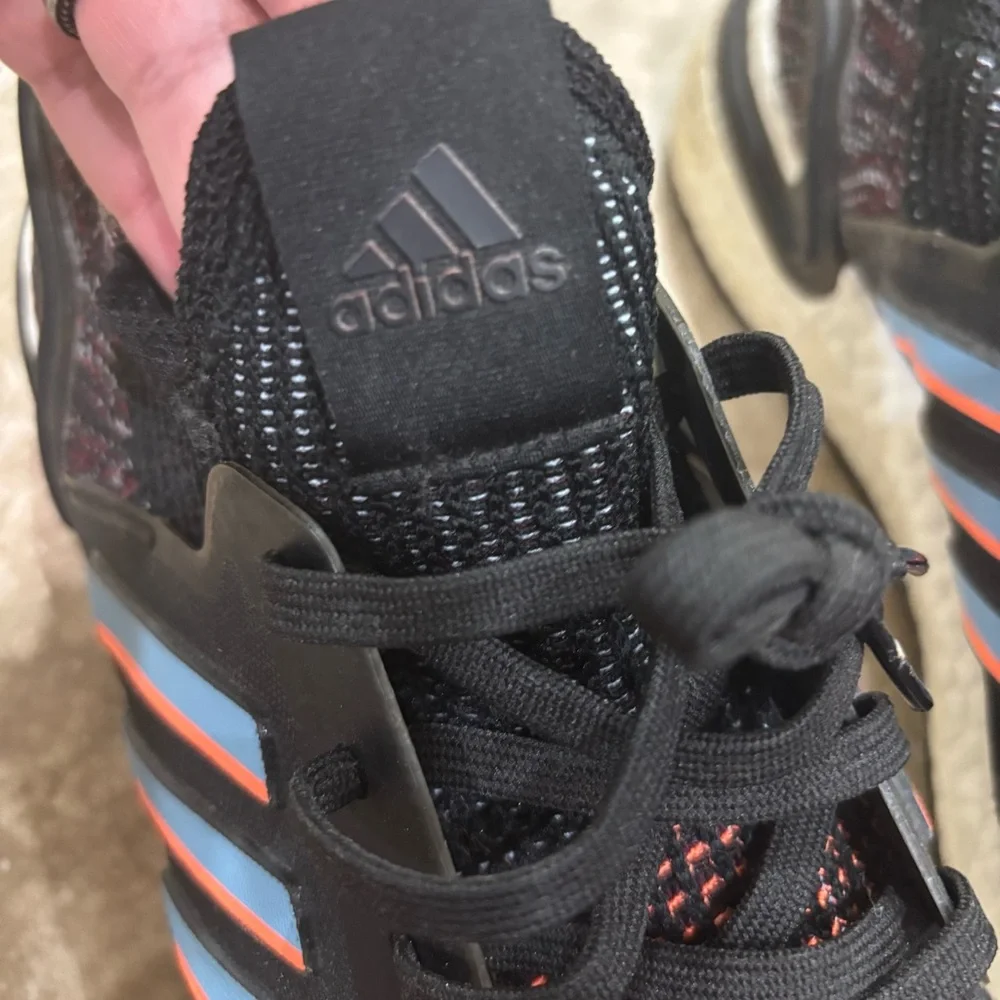 Adidas Ultra Boost‎ 19 Black Glow Sz 12